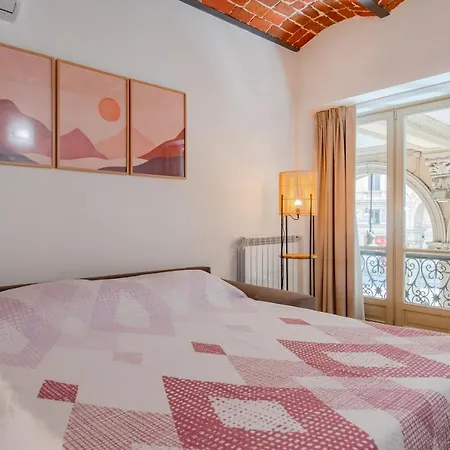 Royal Apartment *