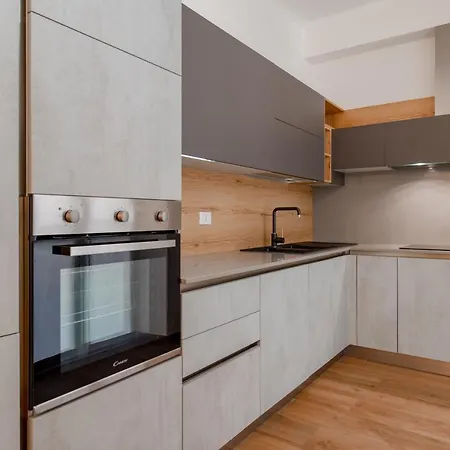 Apartment Royal By Toh Solution